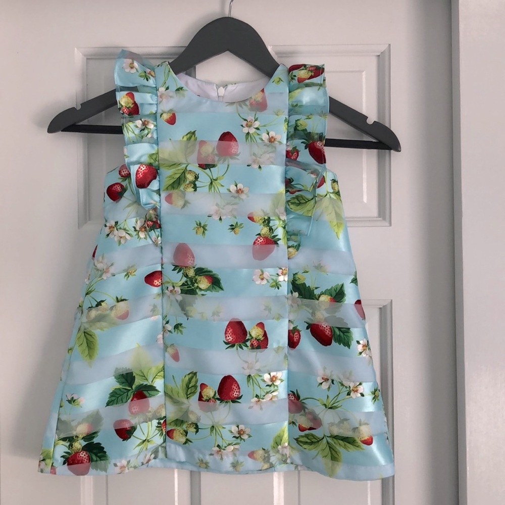 Pippa & Julie flutter sleeve shift dress